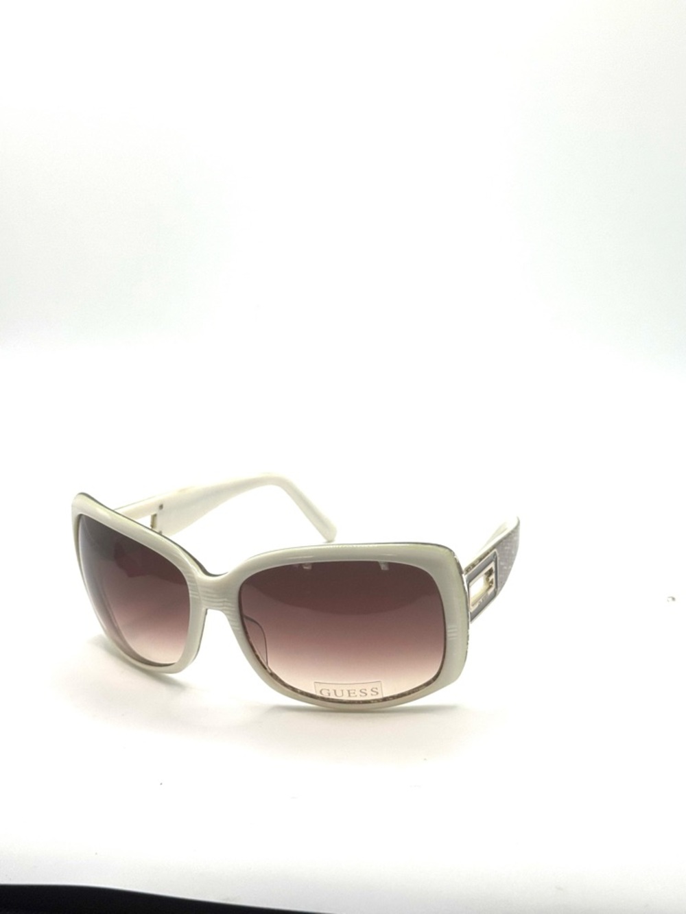 Guess Ivory and Brown Sunglasses